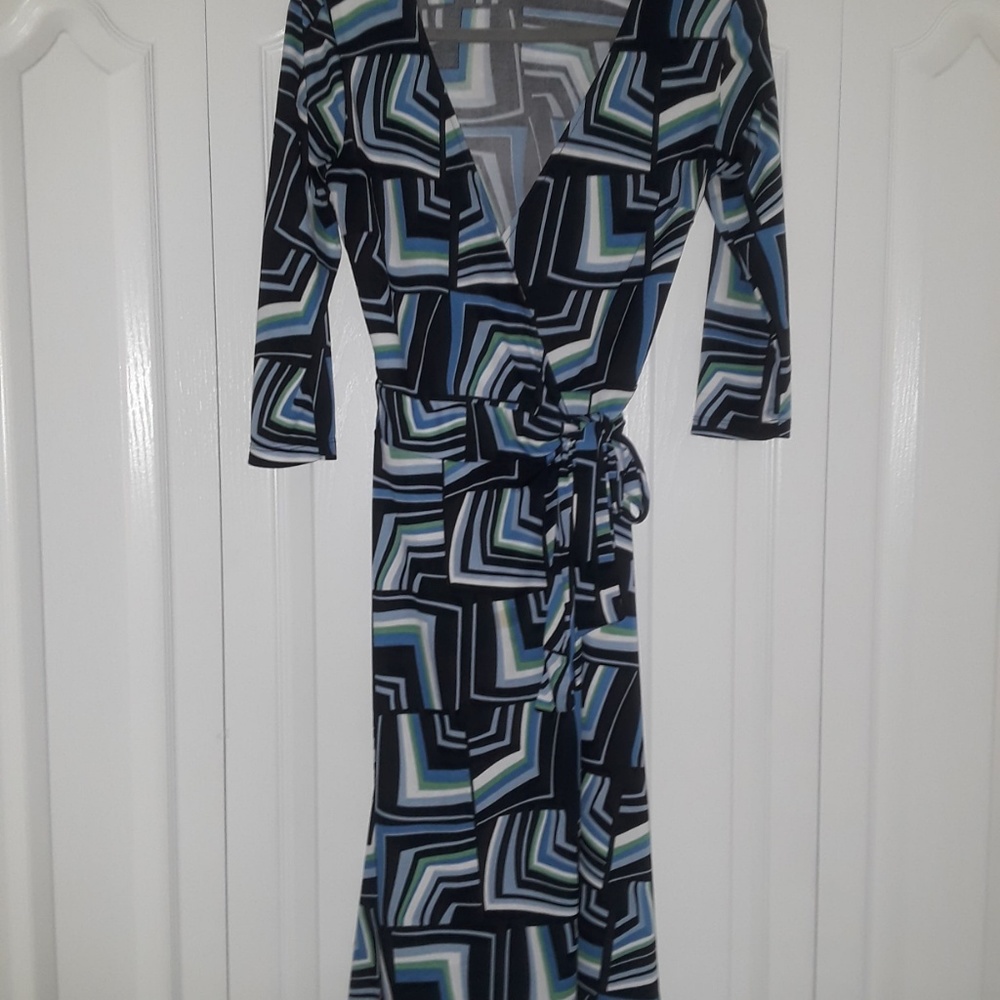 **Pre Loved** Blk/wht/blue/green wrap dress